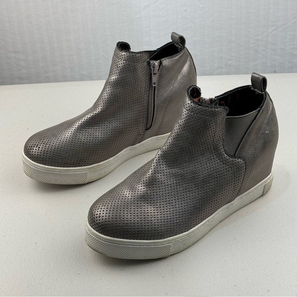Steve Madden JWRANGLE Pewter Hightop Wedge Sneakers Women’s Size 5M